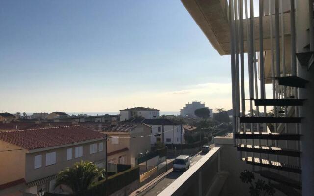 ático con barbacoa, piscina y parking 133B - INMO22