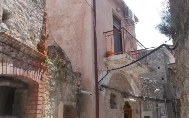 Traditional Guest house Chrisyis