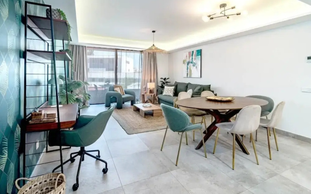 Inf3.1j - Stunning Holiday Home Next to Beach
