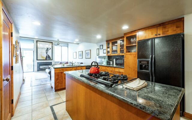 Park Avenue 3 Bedroom Condominiums