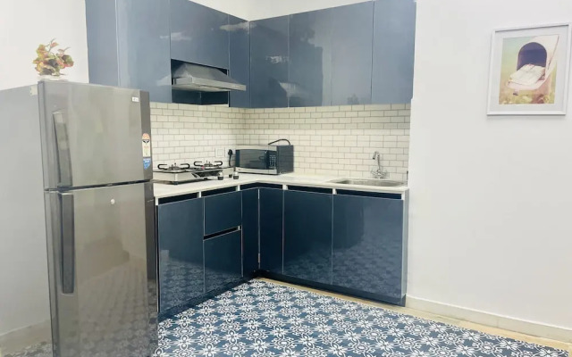 BluO Modern 1BHK - DLF Galleria Market