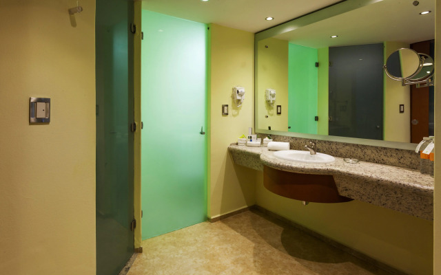 Holiday Inn Puebla Finsa by IHG