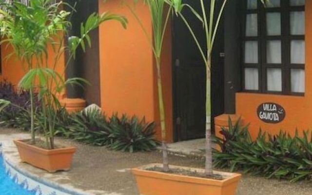 Casa Las Olas Boutique & Beach Club