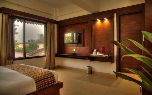 The Palm Hotel