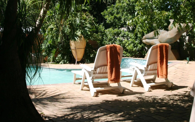 Dinkwe Lodge & Guest House