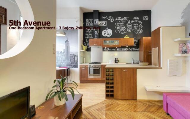 Little Americas Metropolitan Apts