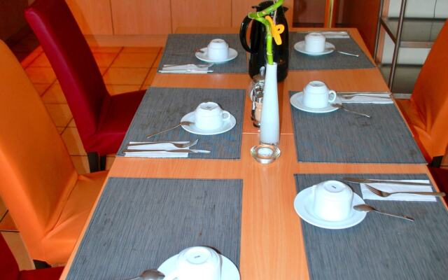 Ariva Boardinghouse Platanenhof