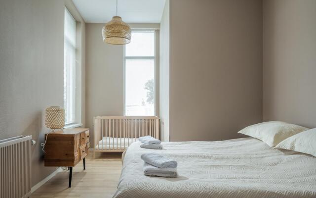 Large fully renovated farmhouse with indoor Swim spa and Sauna