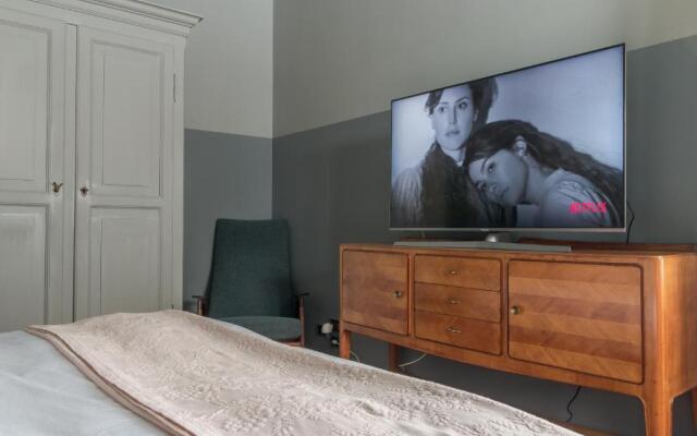 Camelia Home Suite