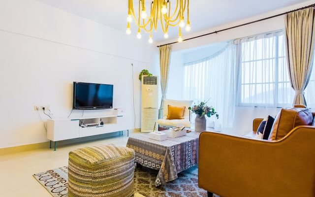 Locals Boutique Apartment Jiuzhou Port.7