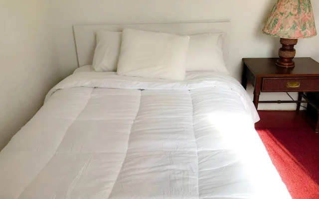 Mojave Trails Inn and Suites