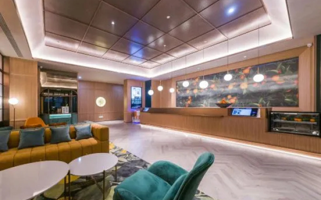 Orange Hotel (Zhengzhou East Railway Station Sports Center Subway Station) – Lobby – Zhengzhou