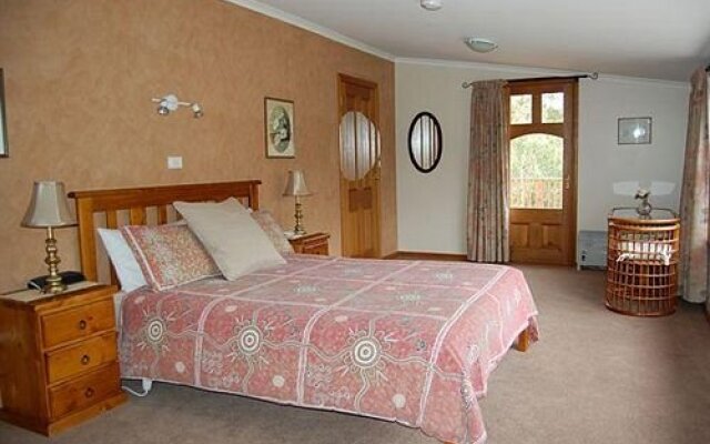 Mole Creek Lodge
