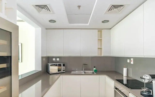 Dream Inn Dubai - West Wharf
