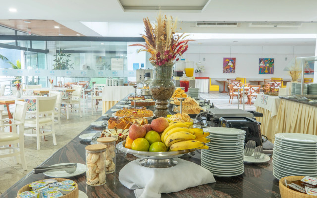 Ingleses Praia Hotel