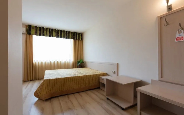 Studio with Pool View