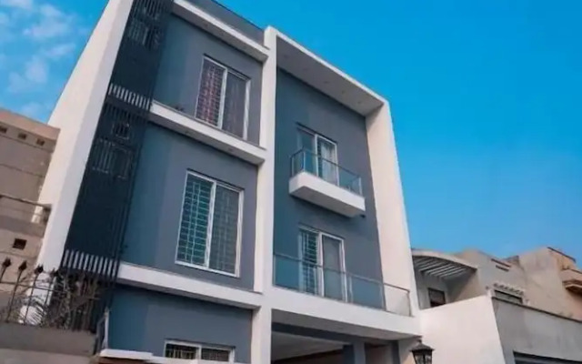 Medallion Suites
