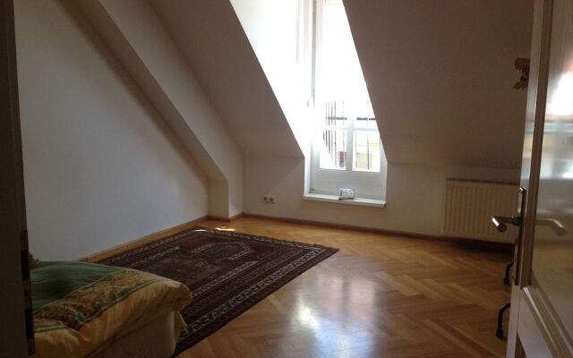 Hans-Sachs-Gasse 10