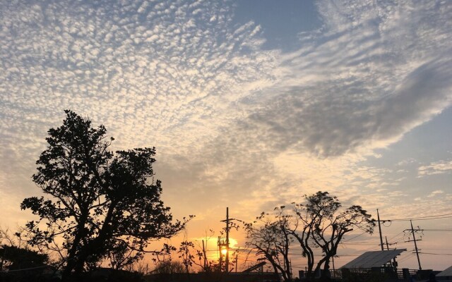 Shanti Shanti Guest House - Hostel