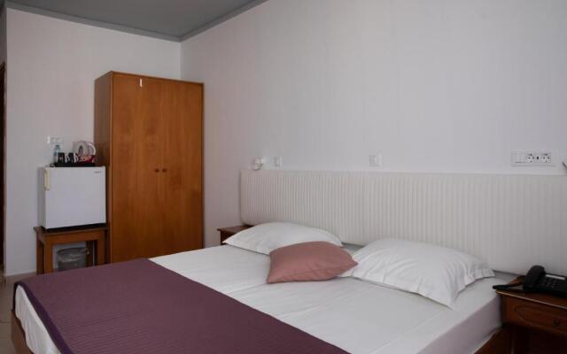 Sea Breeze Hotel