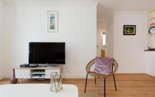 Ocean Breeze Apartment