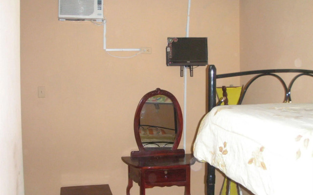 Hotel Eloy Alfaro - Hostel