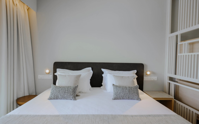 The Golden Coast Beach Hotel