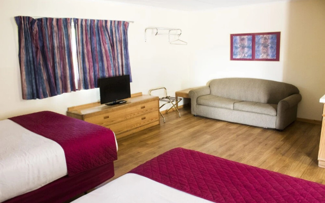 Flamingo Motel & Suites