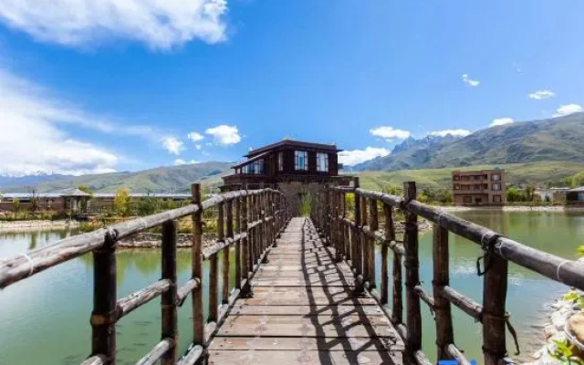 Ganzi Xiya Hotel (Gesar Wangcheng)