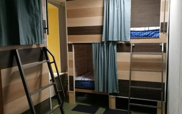 Green Cat Capsule Hostel