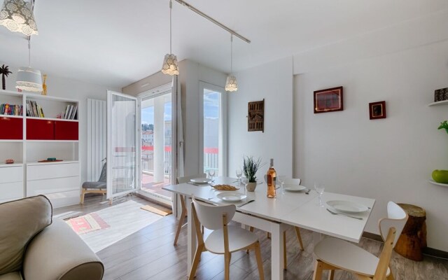 Three-roomed With Terrace & Garage - 7th Heart