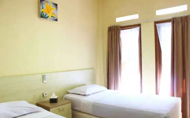 Bayak hotel bumdes Cipayung & resort