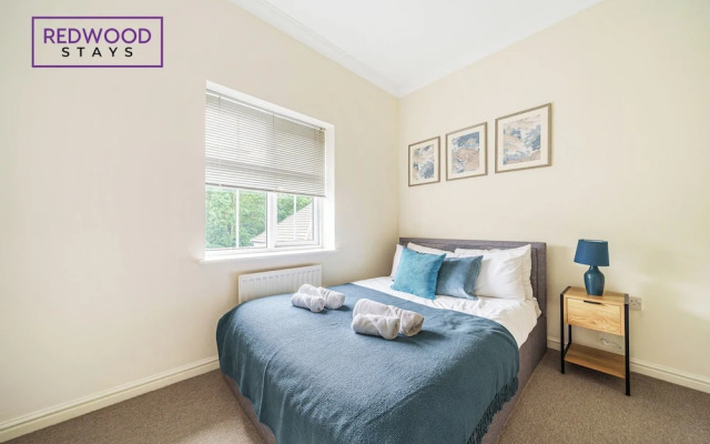 Elvetham Rise Apartment By REDWOOD STAYS