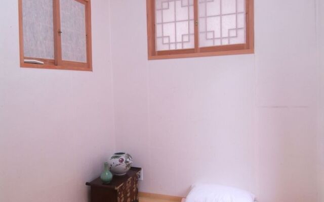 Moon Hanok Guesthouse