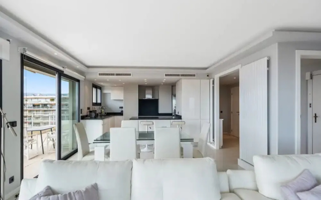 4 Bedroom Cannes Penthouse - Ocean View