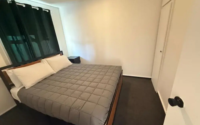 301 Bealey Ave Motel