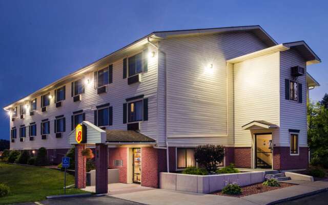 Super 8 by Wyndham Massena NY