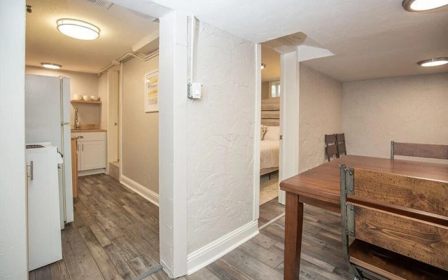 Cozy Retreat | Walk to UNC | FREE Cruiser Bikes