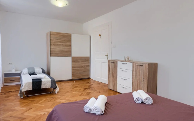 Andrea&Leon Apartments
