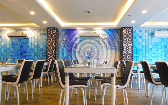 Capital O 14525 The Platinum Studio 50