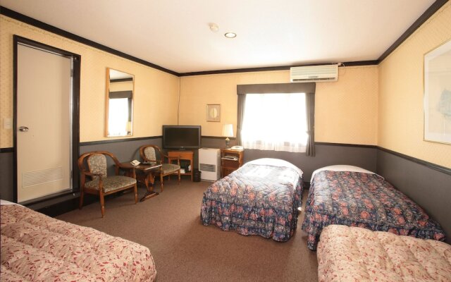 Petit Hotel & Restaurant Old Age