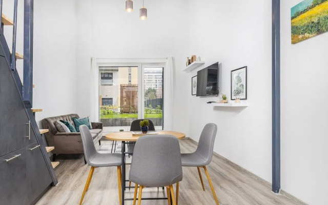 Venus Apartments - Westside Residence