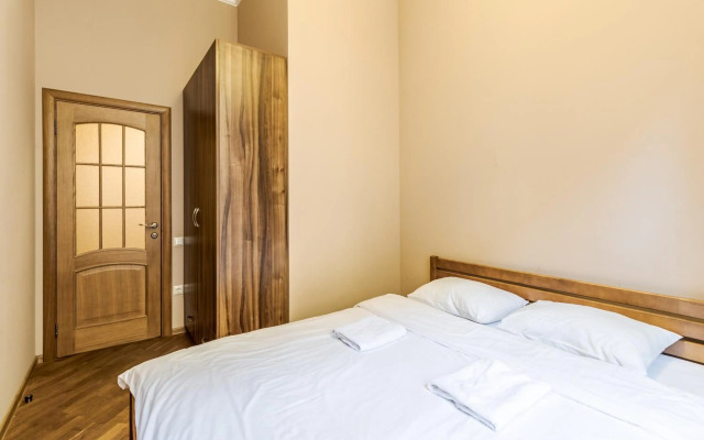 Apartment on Stavropihiiska Street 2