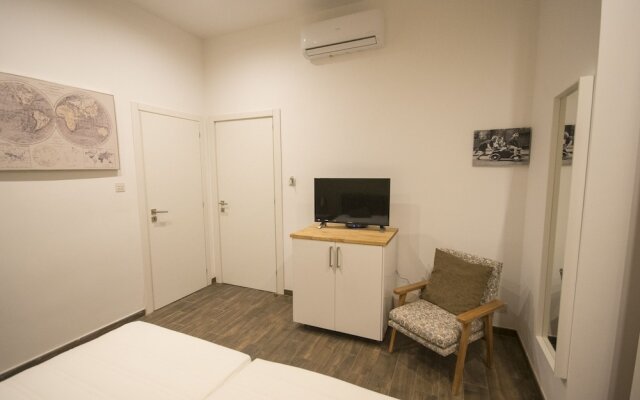 Staines Suite