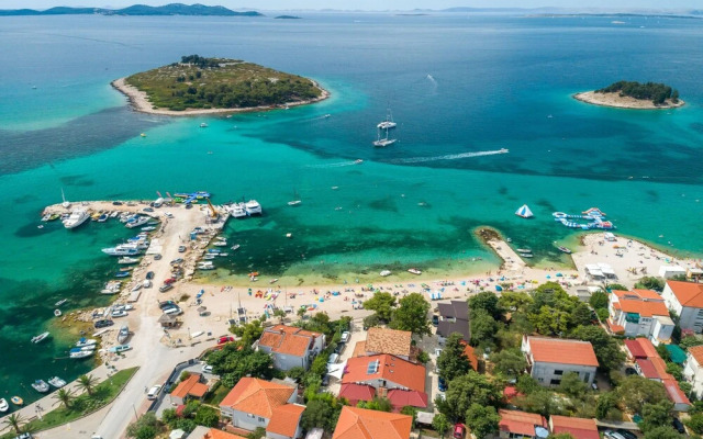 Mobile Home Rock Samphire 2