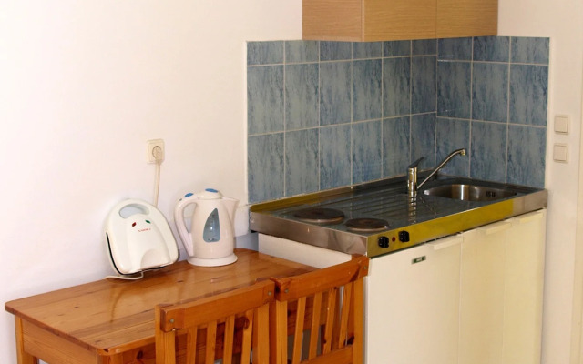 Marianthi Studios Stegna