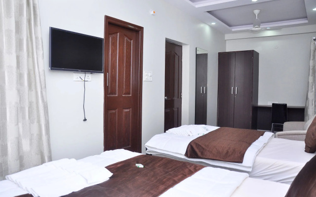 Capital O 2323 Royal Executive Inn