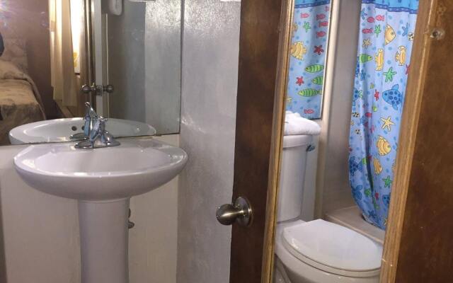 Captain's Cove Motel