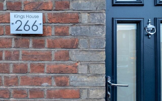 Kings House by Karah Boutiques