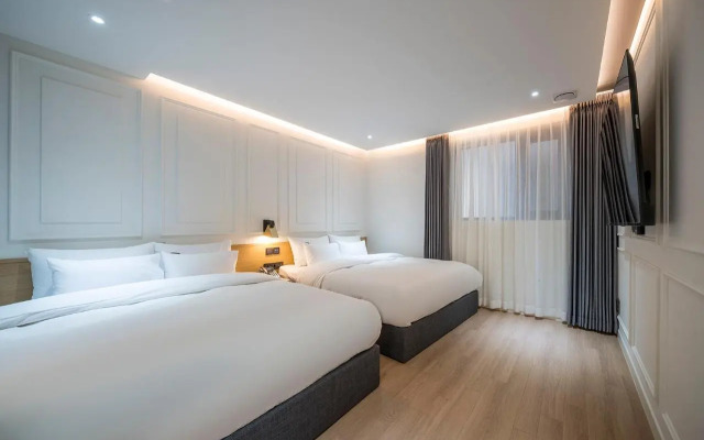Brown Dot Hotel Pyeonghwa plaza